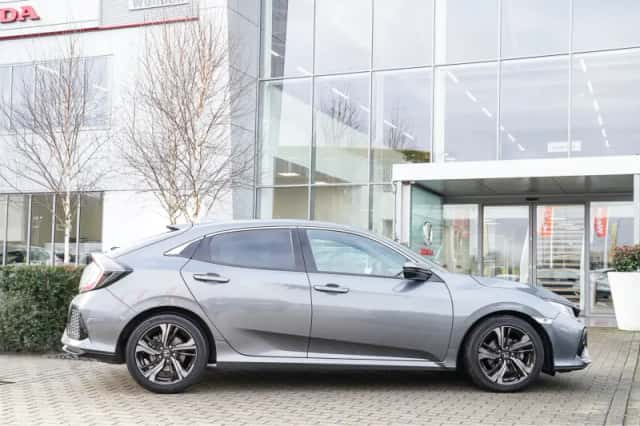 Honda Civic (2017) thumbnail 45