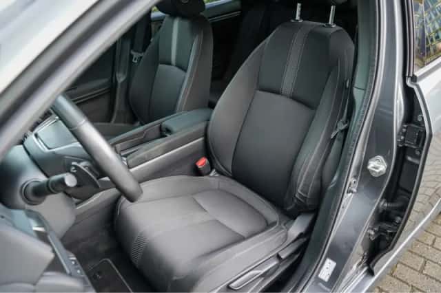 Honda Civic (2017) thumbnail 8