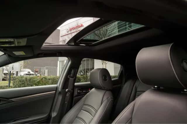 Honda Civic (2020) thumbnail 10