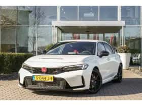 Honda Civic (2023) thumbnail 2
