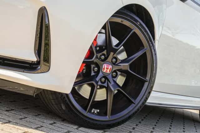 Honda Civic (2023) thumbnail 12