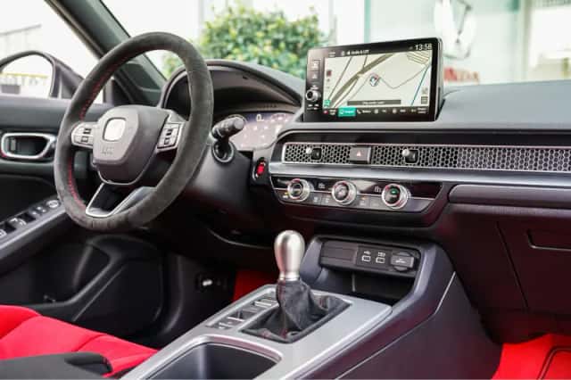 Honda Civic (2023) thumbnail 8