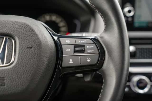 Honda Civic (2023) thumbnail 16