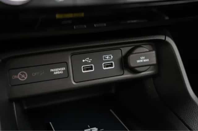 Honda Civic (2023) thumbnail 40