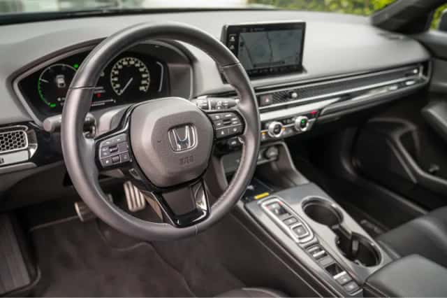 Honda Civic (2023) thumbnail 5