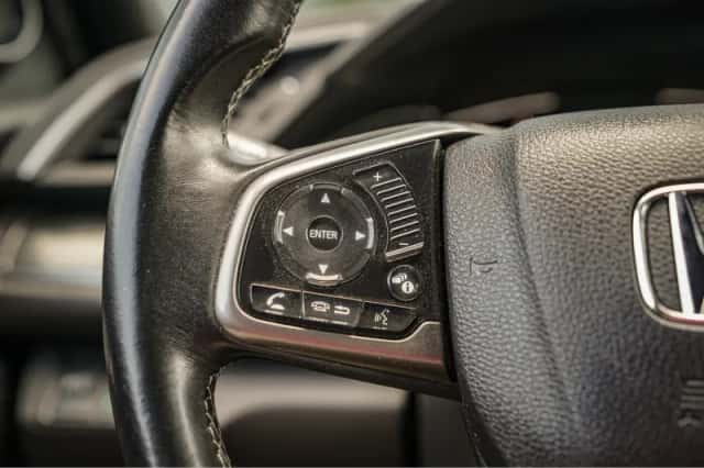 Honda Civic (2019) thumbnail 14
