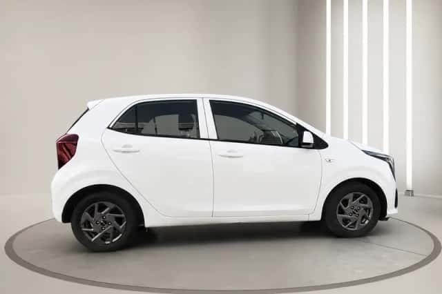 Kia Picanto (2024) thumbnail 3