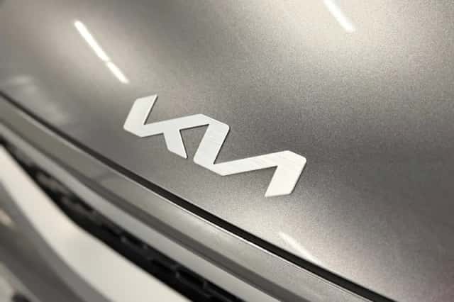 Kia Stonic (2024) thumbnail 4