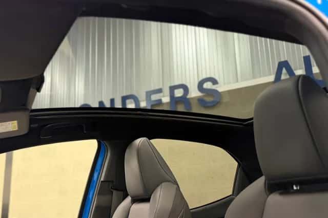 Toyota Yaris (2024) thumbnail 4