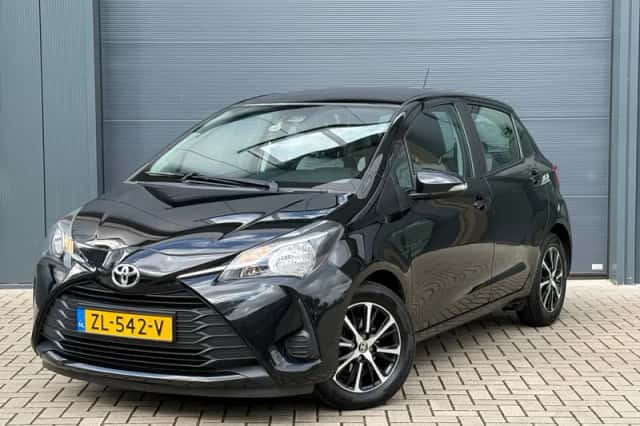 Toyota Yaris (2019) thumbnail 1