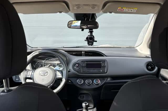 Toyota Yaris (2019) thumbnail 4