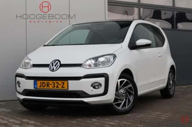 Volkswagen Up! (2025) thumbnail 1