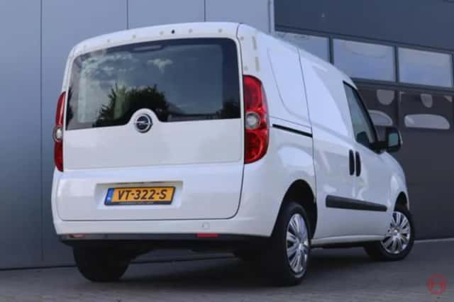 Opel Combo (2016) thumbnail 3