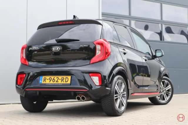 Kia Picanto (2022) thumbnail 3