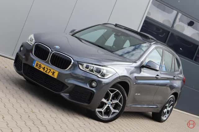 BMW X1 (2017) thumbnail 4
