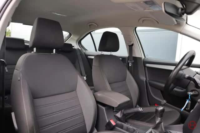 Škoda Octavia (2018) thumbnail 6