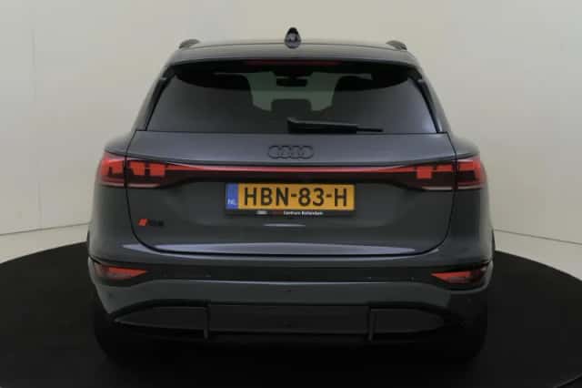 Audi Q6 e-tron (2025) thumbnail 4