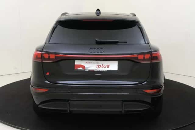 Audi Q6 e-tron (2025) thumbnail 4