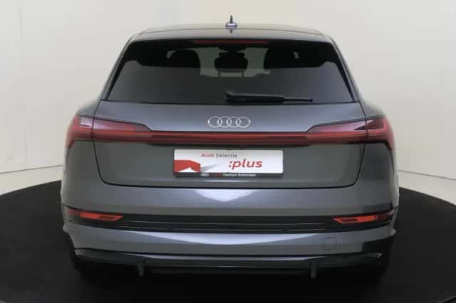 Audi e-tron (2022) thumbnail 4