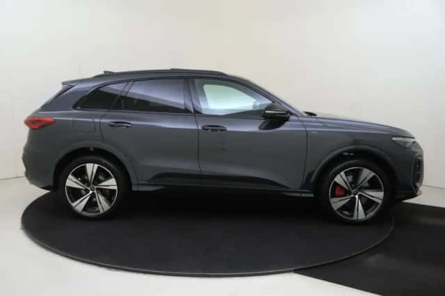 Audi Q5 (2026) thumbnail 3