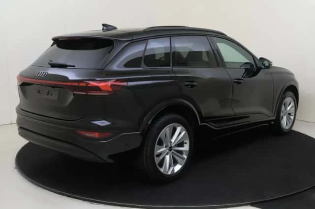 Audi Q6 e-tron (2026) thumbnail 2