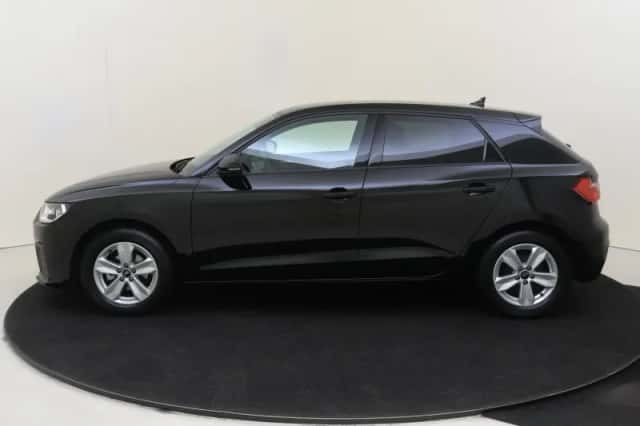 Audi A1 (2024) thumbnail 2