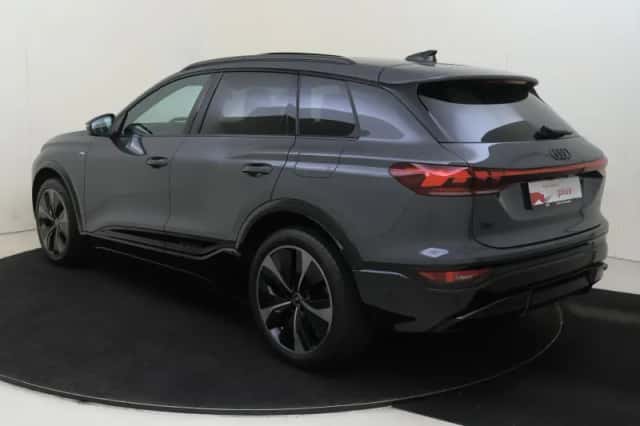 Audi Q6 e-tron (2024) thumbnail 3