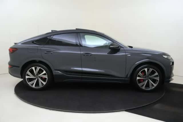 Audi Q6 (2026) thumbnail 3