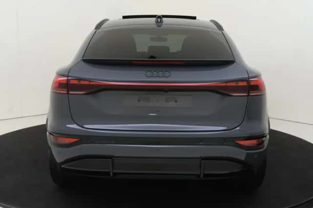 Audi Q6 (2026) thumbnail 5