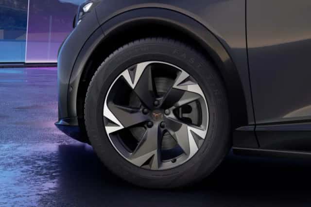CUPRA Tavascan (2025) thumbnail 5