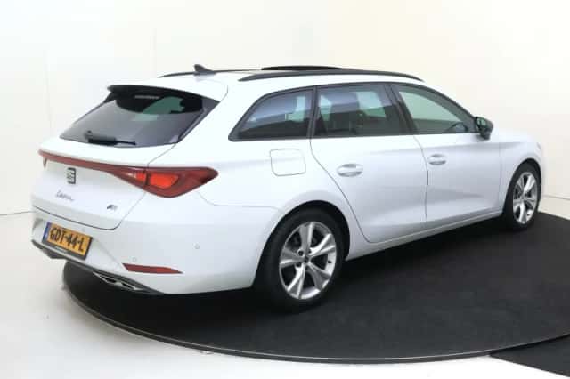 SEAT Leon Sportstourer (2024) thumbnail 5
