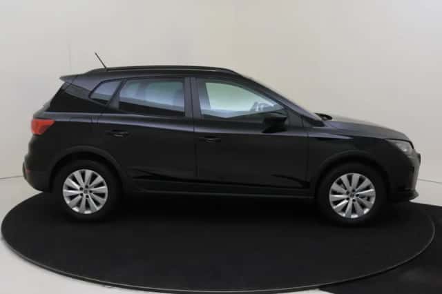 SEAT Arona (2025) thumbnail 6