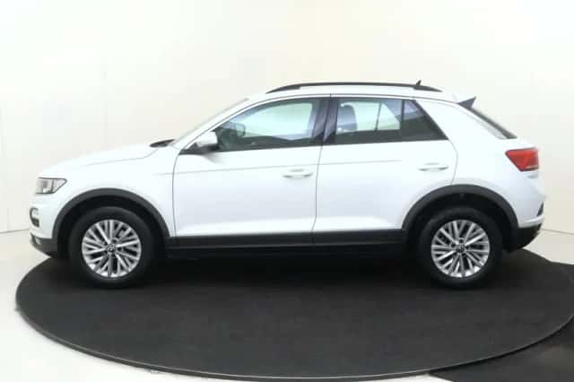 Volkswagen T-Roc (2021) thumbnail 2