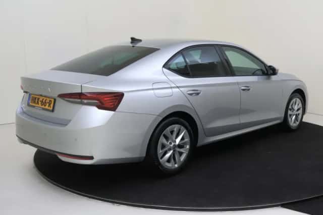 Škoda Octavia (2025) thumbnail 5