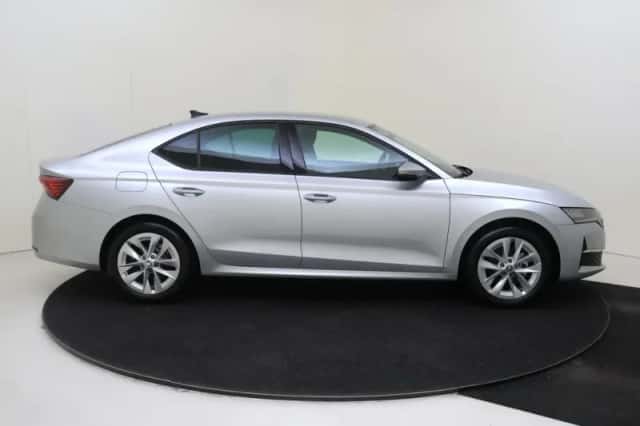 Škoda Octavia (2025) thumbnail 6
