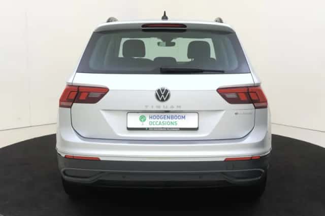 Volkswagen Tiguan (2022) thumbnail 4