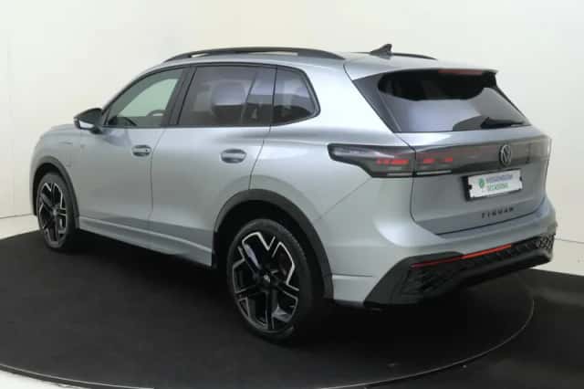 Volkswagen Tiguan (2025) thumbnail 3