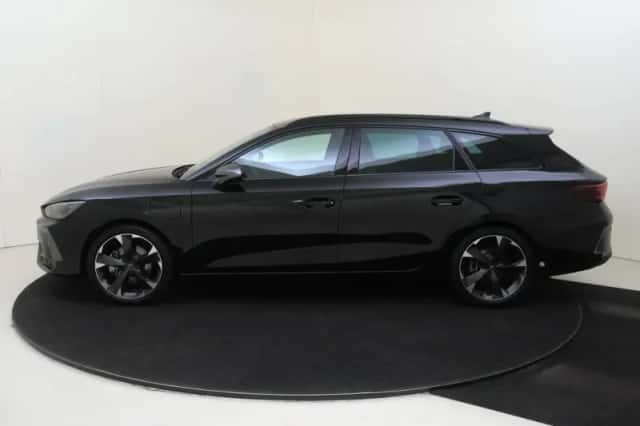 CUPRA Leon Sportstourer (2025) thumbnail 2