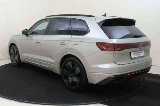 Volkswagen Touareg (2025) thumbnail 3