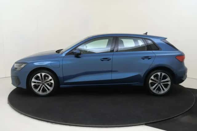 Audi A3 (2022) thumbnail 2