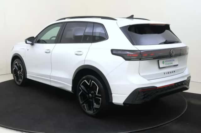 Volkswagen Tiguan (2025) thumbnail 3