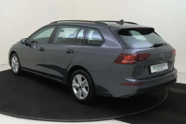 Volkswagen Golf (2025) thumbnail 3