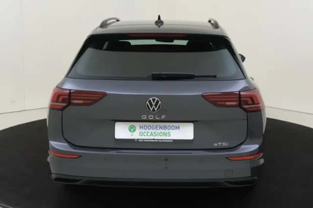 Volkswagen Golf (2025) thumbnail 4