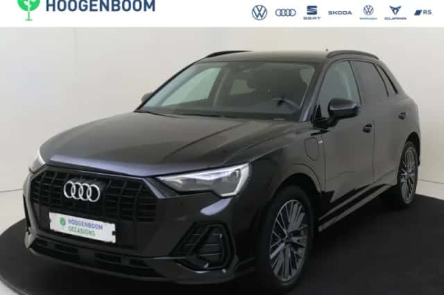 Audi Q3 (2022) thumbnail 1