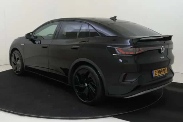 Volkswagen ID.5 (2022) thumbnail 3
