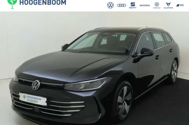 Volkswagen Passat (2024) thumbnail 1