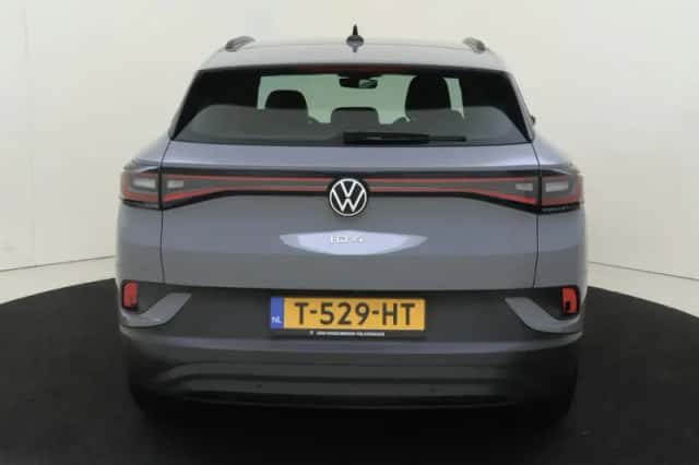 Volkswagen ID.4 (2023) thumbnail 4