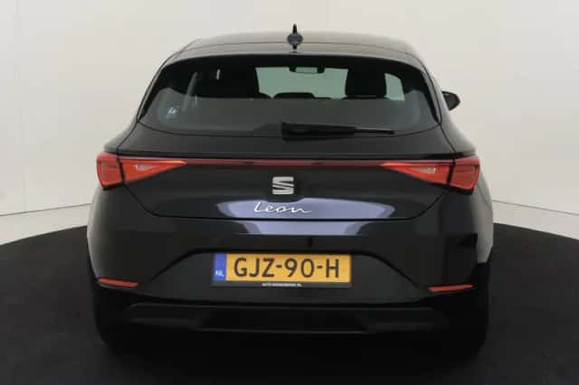 SEAT Leon (2024) thumbnail 4