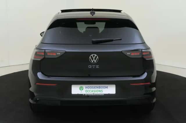 Volkswagen Golf (2025) thumbnail 4