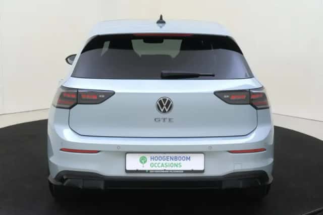 Volkswagen Golf (2025) thumbnail 4